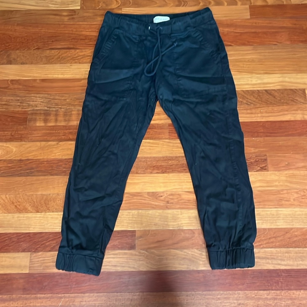 Cloth and Stone joggers, size small